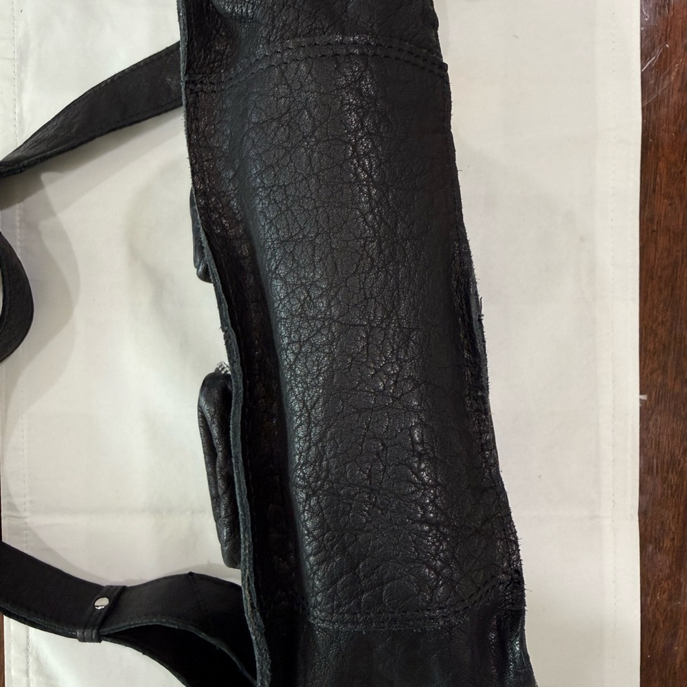 Black Leather Multi-Pocket Crossbody Bag - Picture 8 of 9